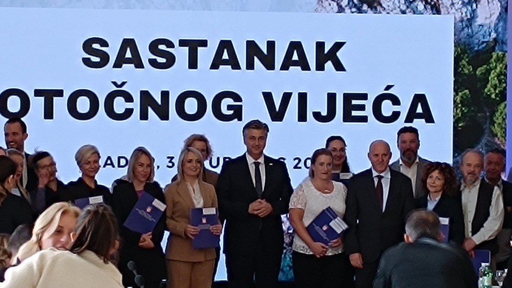 OTOČNO VIJEĆE U ZADRU Premijer poručio kako su otoci i otočani bili i ostat će u fokusu Vlade