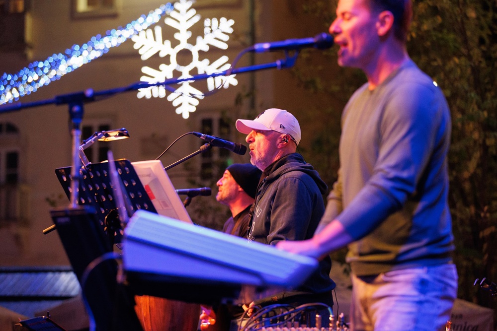 Jet Set Band na Advent donosi klasike sedamdesetih i osamdesetih godina prošlog stoljeća