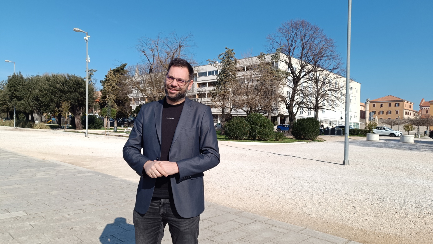 ZADARSKA ŽUPANIJA NA UDARU KRITIKA Vijećnik Zubčić traži poništenje poziva za subvencije stambenih kredita zbog diskriminacije