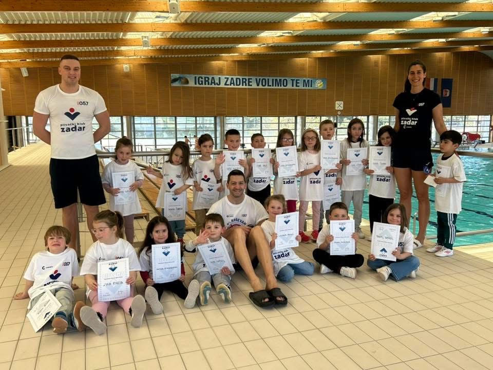 MALA ŠKOLA - VELIKI USPJEH Program obuke neplivača iznjedrio 19 novih plivača