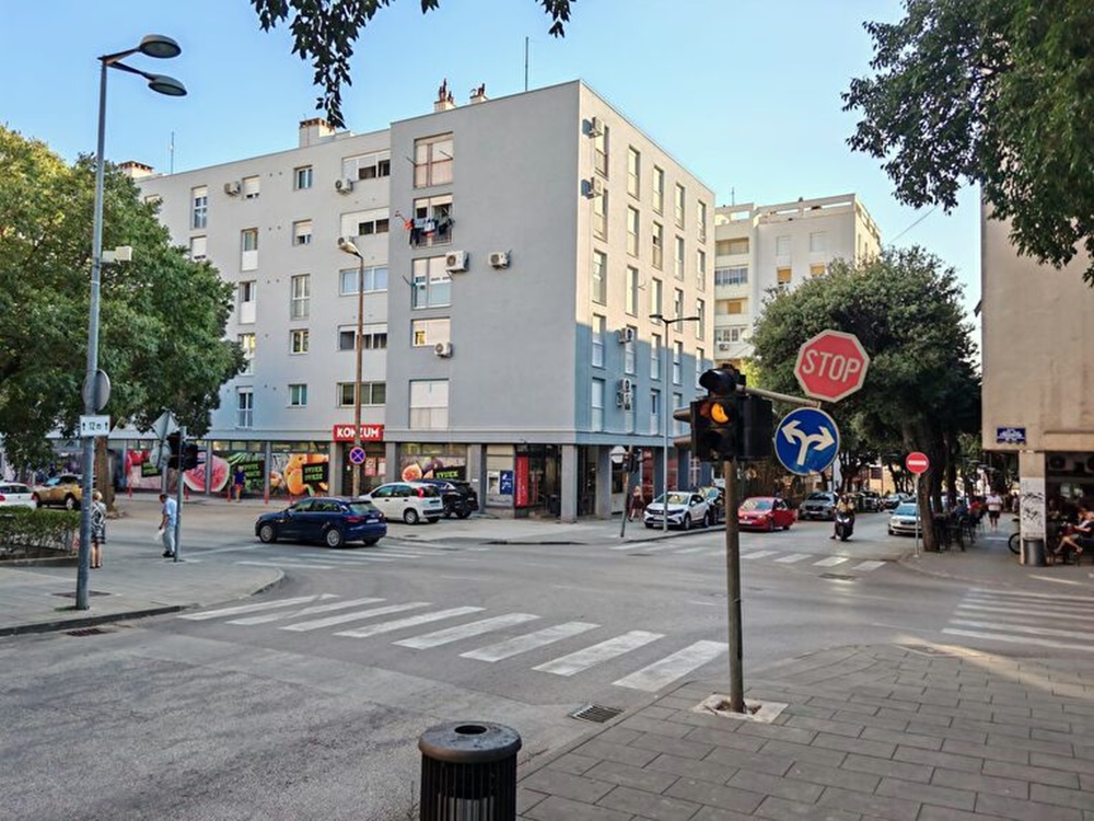 Kvar na semaforu kod male pošte