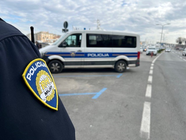 PAG - U prometnoj nesreći četverocikla ozlijeđene dvije osobe