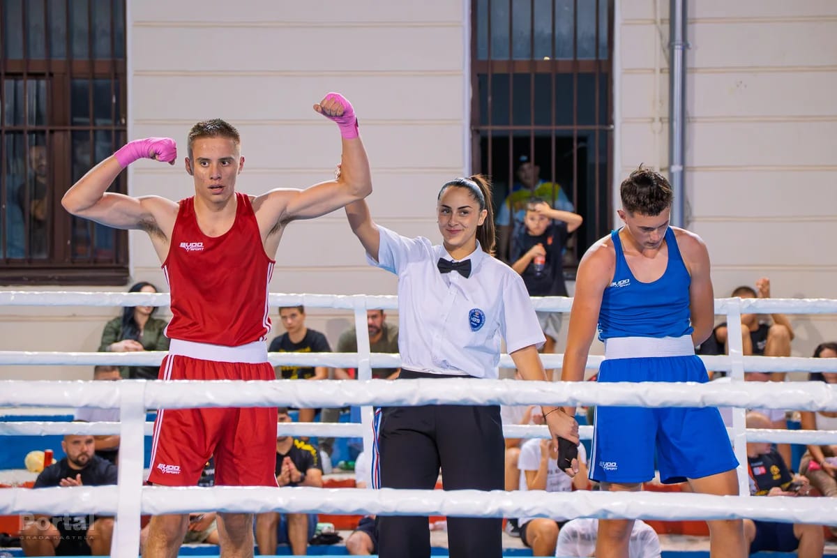 Ares nezaustavljiv u Kaštelima – tri borca, tri uvjerljive pobjede!
