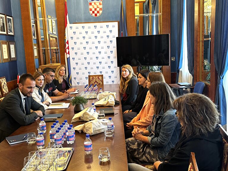 Predstavnici pomoćnika u nastavi kod Gradonačelnika