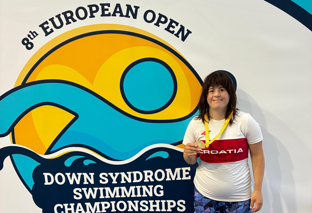 EUROPSKO PRVENSTVO U PLIVANJU ZA OSOBE S DOWN SINDROMOM Lucija Mijolović osvojila još jednu brončanu medalju