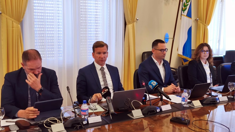 ŽUPAN PREDSTAVIO PRORAČUN ZA 2026. Najveće povećanje za školstvo. U planu tri nove srednje škole!
