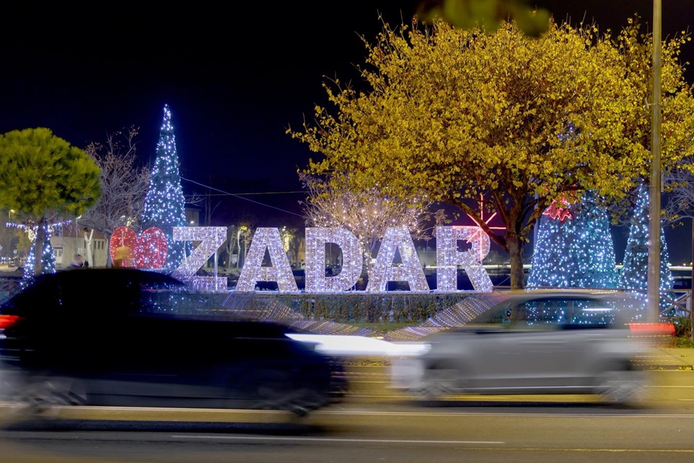 Blagdanski ugođaj u Zadru - grad odjenuo blagdansko ruho