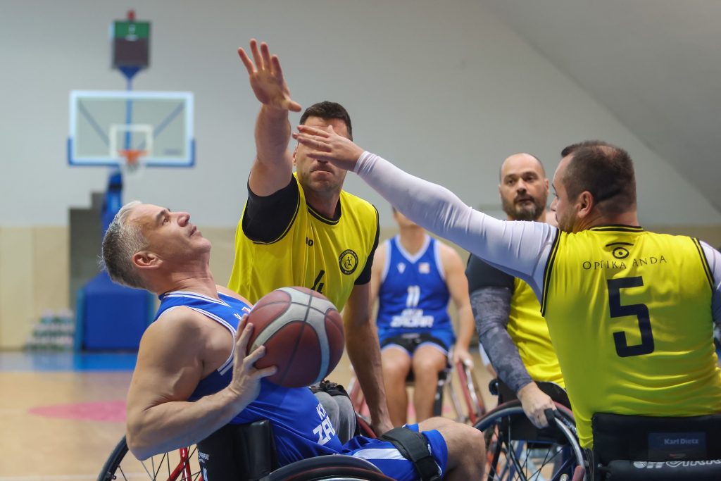 SJAJAN TURNIR Zadrani s dvije pobjede zasjeli na vrh poretka Prve lige košarke u kolicima