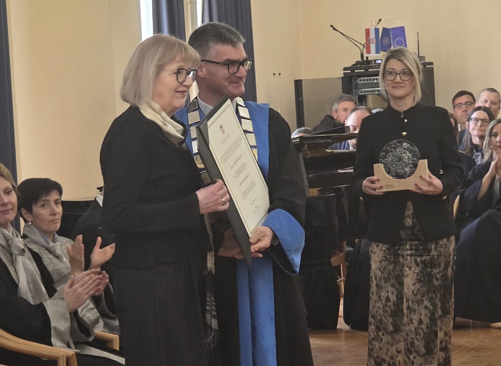 SVEČANA SJEDNICA SVEUČILIŠTA U ZADRU Marko Vučetić napustio svečanost uoči dodjele priznanja prof. dr. sc. Dijani Vican