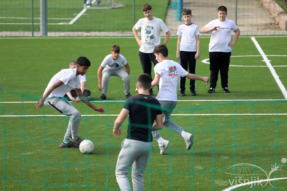 Malonogometni tereni na Višnjiku ponovno spremni za igru
