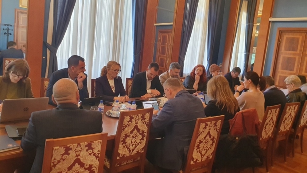 ODRŽAN KOLEGIJ GRADONAČELNIKA Od odobrenih sredstava Vatrogasnoj zajednici do nogometnog igrališta u Crnome