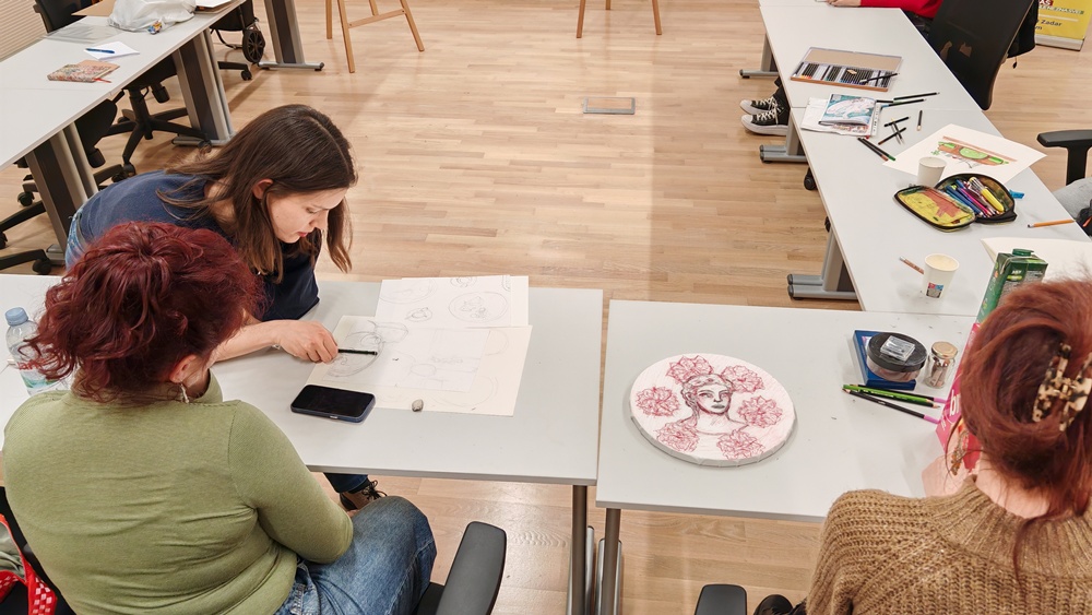 UDRUGA CINAZ Završna izložba polaznika likovne radionice „Od ideje do djela“