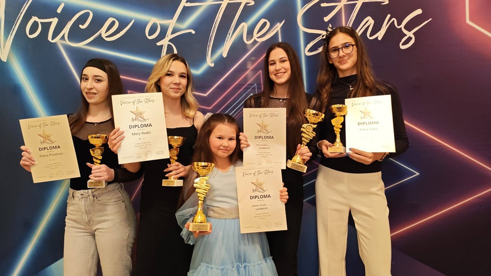 MLADI U FOKUSU Pjevačice iz Glazbenog studija LIBRETO zablistale na Međunarodnom pjevačkom natjecanju VOICE OF THE STARS u Zagrebu