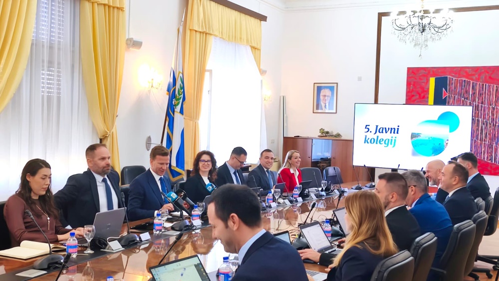 JAVNI KOLEGIJ ŽUPANA Županija povećava prihode od koncesija na pomorskom dobru, ulaže u škole i širi demografske mjere