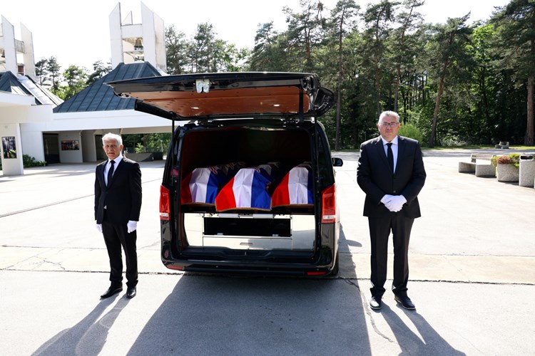 Hrvatska preuzela od Slovenije posmrtne ostatke 500 hrvatskih žrtava iz Drugog svjetskog rata i poslijeratnog razdoblja